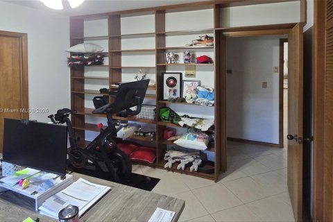 Casa en alquiler en Palmetto Bay, Florida, 5 dormitorios, 338.07 m2 № 1927186 - foto 21