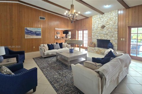 Casa en alquiler en Palmetto Bay, Florida, 5 dormitorios, 338.07 m2 № 1927186 - foto 11