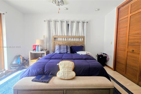 Casa en alquiler en Palmetto Bay, Florida, 5 dormitorios, 338.07 m2 № 1927186 - foto 29