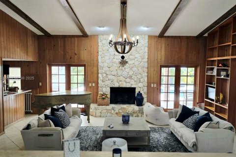 Casa en alquiler en Palmetto Bay, Florida, 5 dormitorios, 338.07 m2 № 1927186 - foto 2