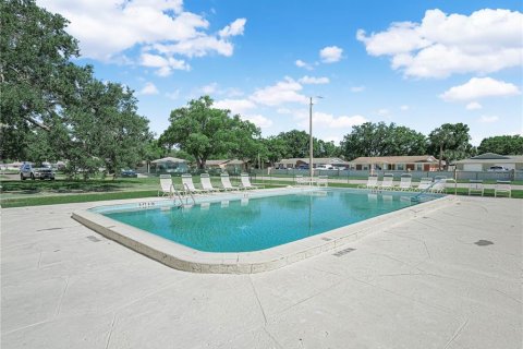 Commercial property in Lakeland, Florida 193.89 sq.m. № 2166316 - photo 12