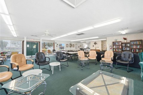 Commercial property in Lakeland, Florida 193.89 sq.m. № 2166316 - photo 6