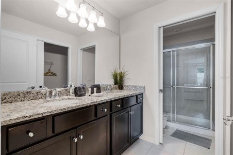 Townhouse in Davenport, Florida 5 bedrooms, 212.1 sq.m. № 1626194 - photo 29