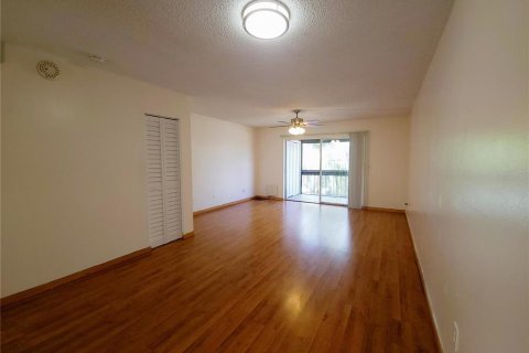Copropriété à louer à Tampa, Floride: 2 chambres, 99.78 m2 № 2094537 - photo 8