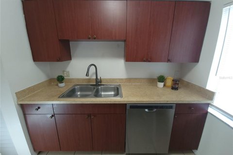 Copropriété à louer à Tampa, Floride: 2 chambres, 99.78 m2 № 2094537 - photo 13