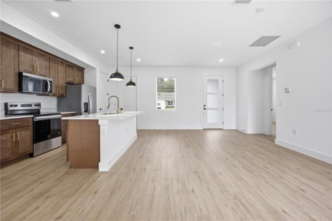 Casa en venta en Ocala, Florida, 3 dormitorios, 139.35 m2 № 2110551 - foto 3