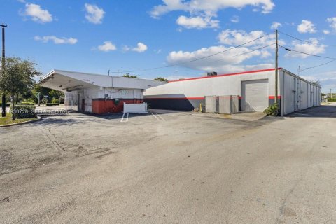 Immobilier commercial à vendre à Pompano Beach, Floride № 1994737 - photo 5