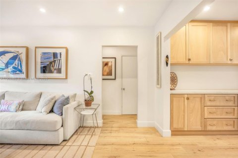 Villa ou maison à vendre à Miami, Floride: 3 chambres, 154.31 m2 № 1964238 - photo 3