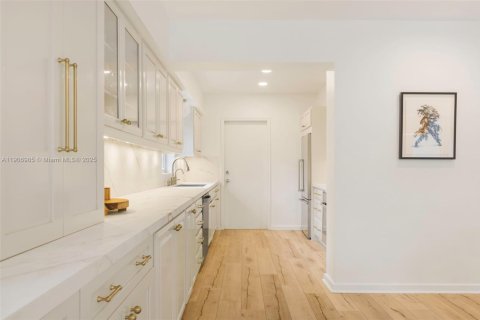 Villa ou maison à vendre à Miami, Floride: 3 chambres, 154.31 m2 № 1964238 - photo 13