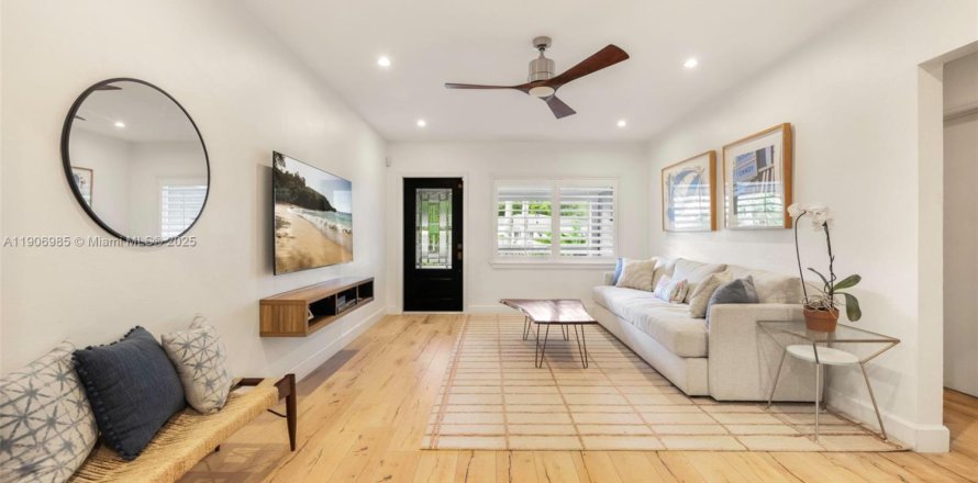 Villa ou maison à Miami, Floride 3 chambres, 154.31 m2 № 1964238