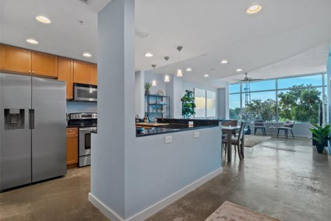 Condominio en alquiler en Orlando, Florida, 2 dormitorios, 117.8 m2 № 1107696 - foto 10