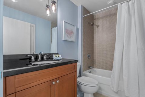 Condominio en alquiler en Orlando, Florida, 2 dormitorios, 117.8 m2 № 1107696 - foto 20