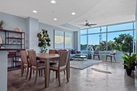 Condominio en alquiler en Orlando, Florida, 2 dormitorios, 117.8 m2 № 1107696 - foto 5