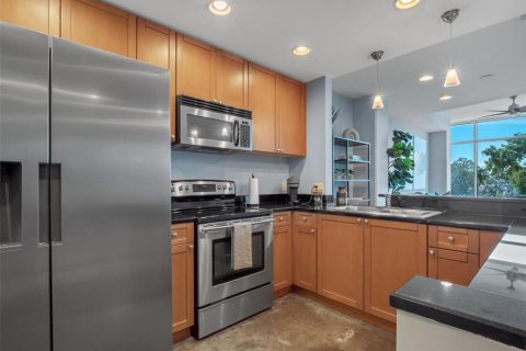 Condominio en alquiler en Orlando, Florida, 2 dormitorios, 117.8 m2 № 1107696 - foto 11