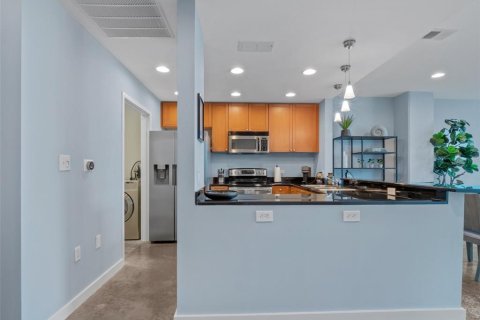 Condominio en alquiler en Orlando, Florida, 2 dormitorios, 117.8 m2 № 1107696 - foto 22