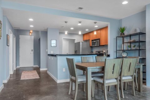 Condominio en alquiler en Orlando, Florida, 2 dormitorios, 117.8 m2 № 1107696 - foto 18