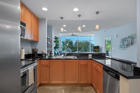 Condominio en alquiler en Orlando, Florida, 2 dormitorios, 117.8 m2 № 1107696 - foto 12