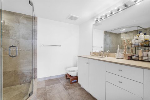 Copropriété à vendre à Miami, Floride: 2 chambres, 109.62 m2 № 1946551 - photo 9