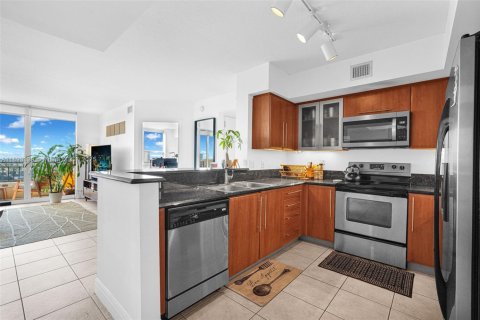 Copropriété à vendre à Miami, Floride: 2 chambres, 109.62 m2 № 1946551 - photo 27