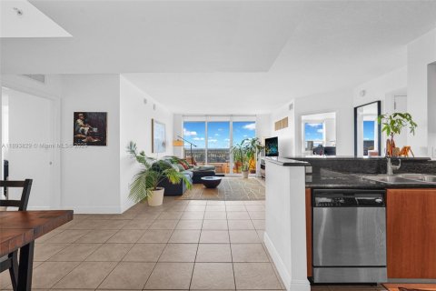 Copropriété à vendre à Miami, Floride: 2 chambres, 109.62 m2 № 1946551 - photo 28