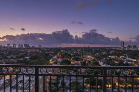 Copropriété à vendre à Miami, Floride: 2 chambres, 109.62 m2 № 1946551 - photo 2