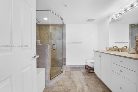 Copropriété à vendre à Miami, Floride: 2 chambres, 109.62 m2 № 1946551 - photo 8