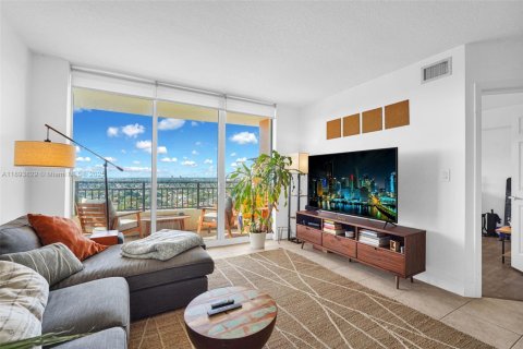 Copropriété à vendre à Miami, Floride: 2 chambres, 109.62 m2 № 1946551 - photo 13