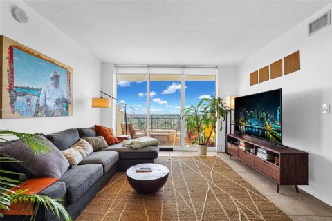 Copropriété à vendre à Miami, Floride: 2 chambres, 109.62 m2 № 1946551 - photo 14