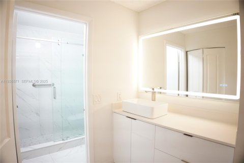 Casa en venta en Doral, Florida, 3 dormitorios, 137.87 m2 № 1993626 - foto 10