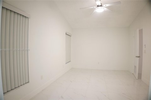 Casa en venta en Doral, Florida, 3 dormitorios, 137.87 m2 № 1993626 - foto 7