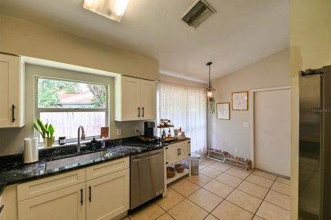 House in Tampa, Florida 3 bedrooms, 118.54 sq.m. № 1829729 - photo 17
