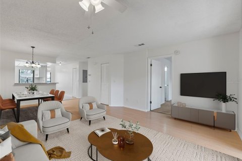 Condominio en venta en Sun City Center, Florida, 2 dormitorios, 100.15 m2 № 1812723 - foto 9