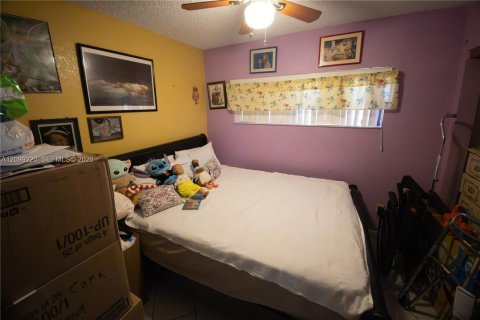 House in Cutler Bay, Florida 3 bedrooms № 2402118 - photo 9