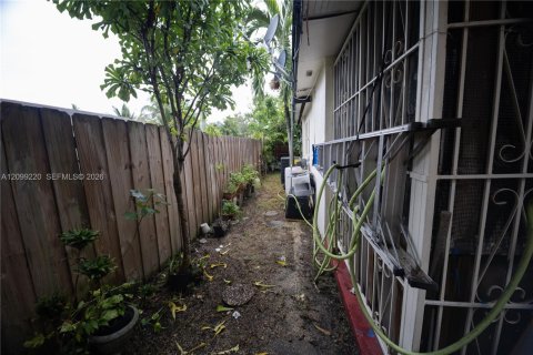 House in Cutler Bay, Florida 3 bedrooms № 2402118 - photo 19