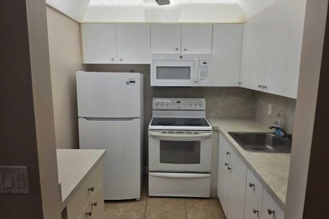 Copropriété à louer à Deerfield Beach, Floride: 1 chambre, 54.35 m2 № 2387114 - photo 2