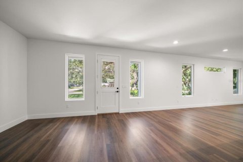 Casa en venta en Saint Petersburg, Florida, 3 dormitorios, 172.43 m2 № 1904037 - foto 6