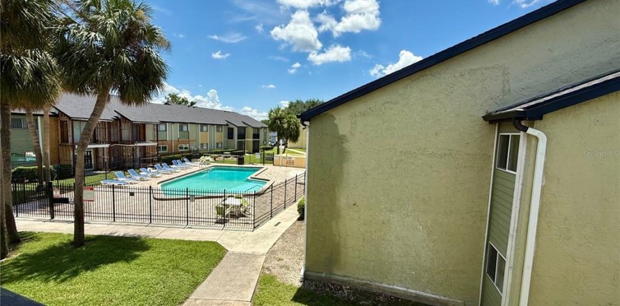 Apartamento en Altamonte Springs, Florida 3 dormitorios, 103.31 m2 № 1880985