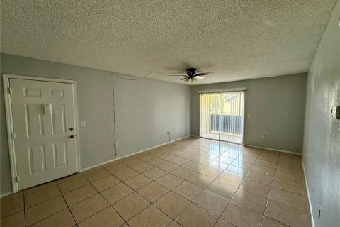 Apartamento en alquiler en Altamonte Springs, Florida, 3 dormitorios, 103.31 m2 № 1880985 - foto 3