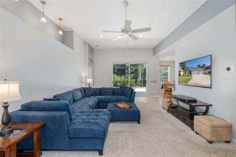 House in Tampa, Florida 3 bedrooms, 164.81 sq.m. № 2208284 - photo 7