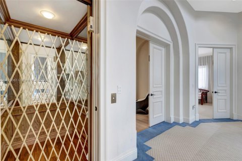 House in Aventura, Florida 5 bedrooms, 494.15 sq.m. № 1980288 - photo 22