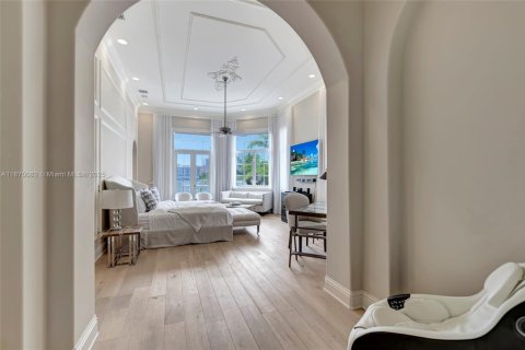 House in Aventura, Florida 5 bedrooms, 494.15 sq.m. № 1980288 - photo 23