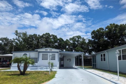 Apartamento en alquiler en Sarasota, Florida, 2 dormitorios, 41.81 m2 № 1900805 - foto 1