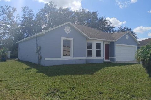 Villa ou maison à vendre à Poinciana, Floride: 3 chambres, 125.51 m2 № 1681804 - photo 1