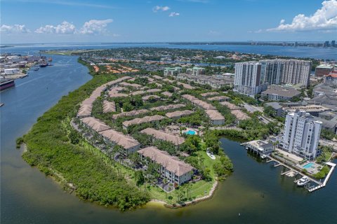 Condo in Tampa, Florida, 3 bedrooms  № 1837704 - photo 26