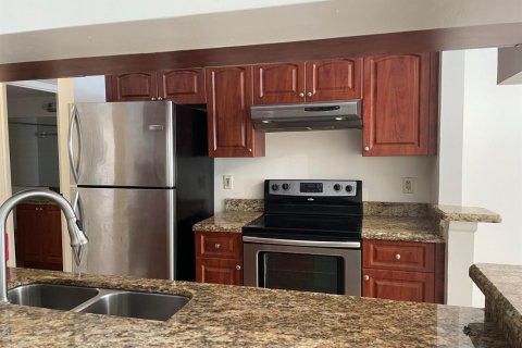 Condo in Coral Springs, Florida, 2 bedrooms № 2086491