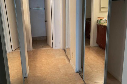 Condo in Coral Springs, Florida, 2 bedrooms № 2086491 - photo 6