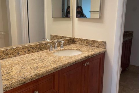 Condo in Coral Springs, Florida, 2 bedrooms № 2086491 - photo 7
