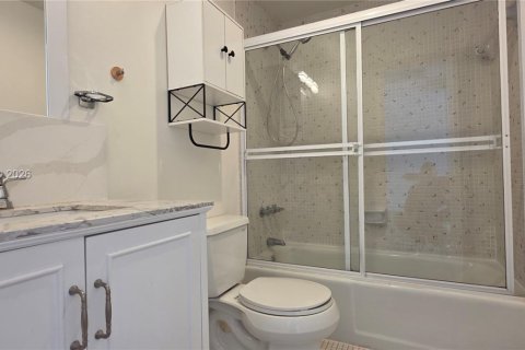 Condo in Sunny Isles Beach, Florida, 1 bedroom  № 2001411 - photo 6