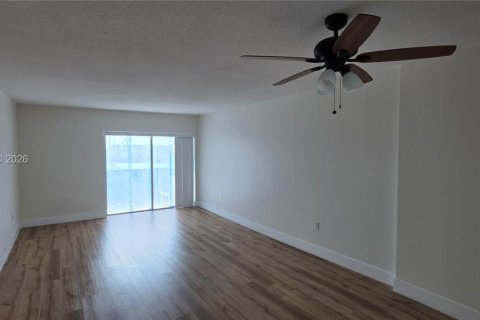 Condo in Sunny Isles Beach, Florida, 1 bedroom  № 2001411