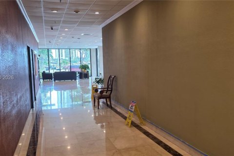 Condo in Sunny Isles Beach, Florida, 1 bedroom  № 2001411 - photo 19